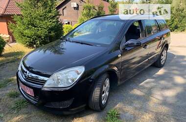 Універсал Opel Astra 2008 в Рівному