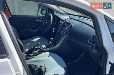 Универсал Opel Astra 2013 в 