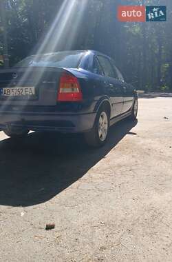 Седан Opel Astra 2006 в Виннице