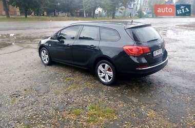 Универсал Opel Astra 2012 в Виннице