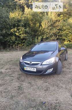 Универсал Opel Astra 2011 в Тернополе