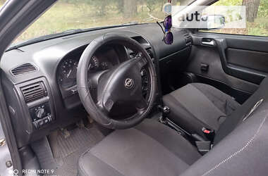 Седан Opel Astra 2006 в Владимирце