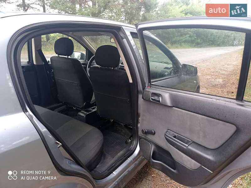 Седан Opel Astra 2006 в Владимирце