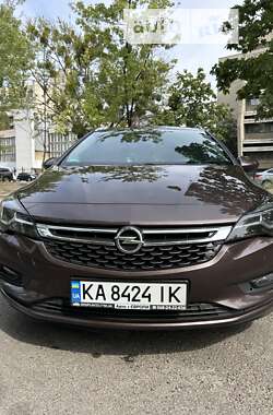 Універсал Opel Astra 2016 в Києві