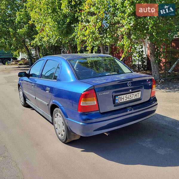 Седан Opel Astra 2005 в Одессе