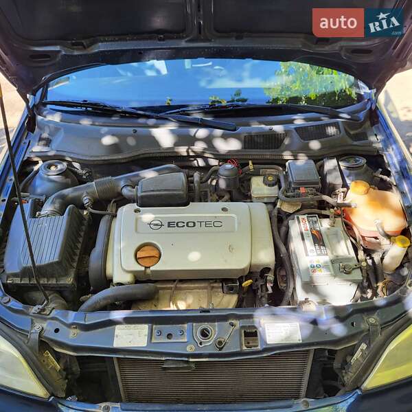 Седан Opel Astra 2005 в Одессе
