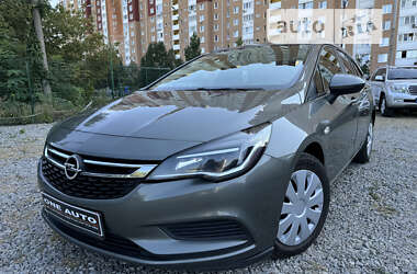 Універсал Opel Astra 2017 в Києві