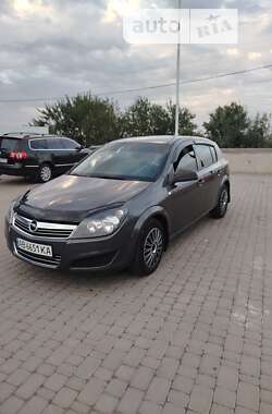 Хэтчбек Opel Astra 2009 в Тульчине