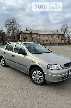 Седан Opel Astra 2006 в Днепре