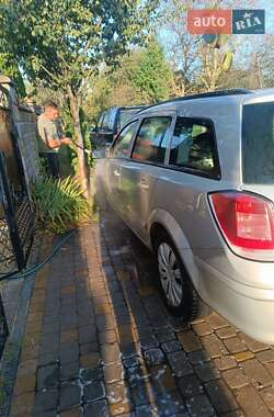 Хетчбек Opel Astra 2008 в 
