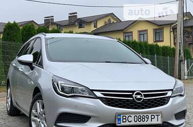 Універсал Opel Astra 2018 в Львові