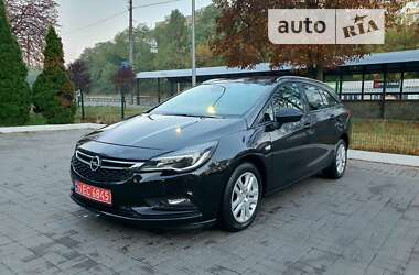 Універсал Opel Astra 2017 в Києві