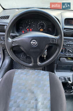 Универсал Opel Astra 2000 в 