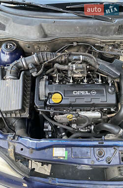 Универсал Opel Astra 2000 в 