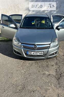 Седан Opel Astra 2012 в Николаеве