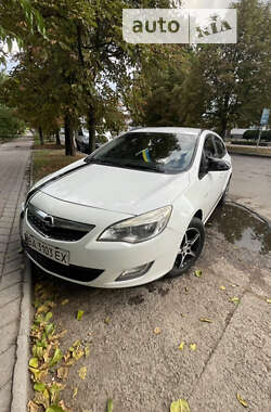 Універсал Opel Astra 2011 в Вознесенську