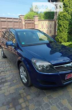 Універсал Opel Astra 2010 в Харкові