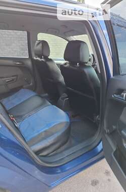 Універсал Opel Astra 2006 в 