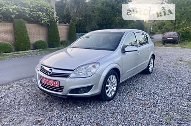 Хэтчбек Opel Astra 2008 в Виннице