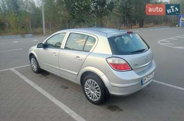 Хэтчбек Opel Astra 2006 в Сумах