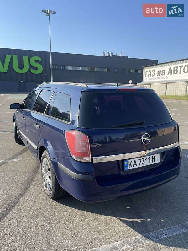 Универсал Opel Astra 2006 в Киеве