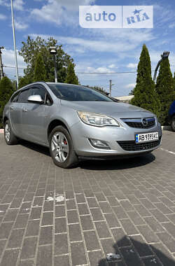 Универсал Opel Astra 2011 в Виннице