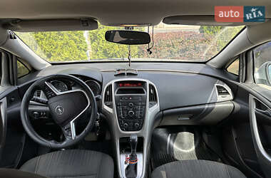 Универсал Opel Astra 2011 в 