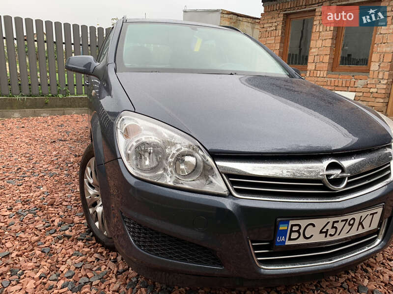 Универсал Opel Astra 2008 в Дрогобыче