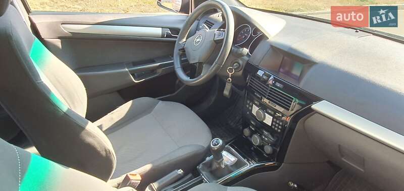 Седан Opel Astra 2010 в Харькове