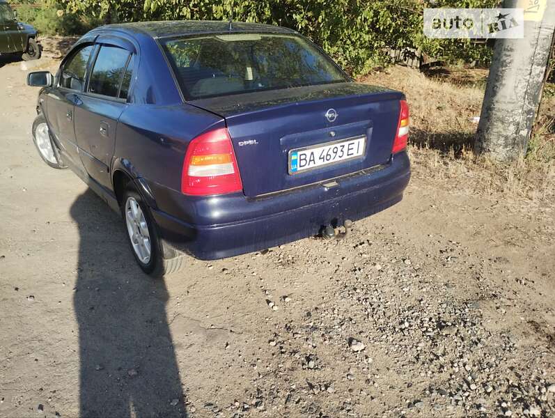 Седан Opel Astra 2001 в Олександрії