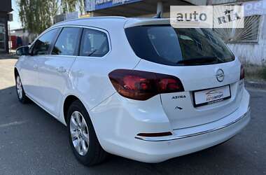 Универсал Opel Astra 2015 в Сумах