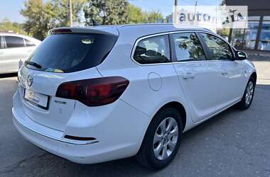 Универсал Opel Astra 2015 в Сумах