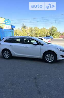 Универсал Opel Astra 2015 в Сумах