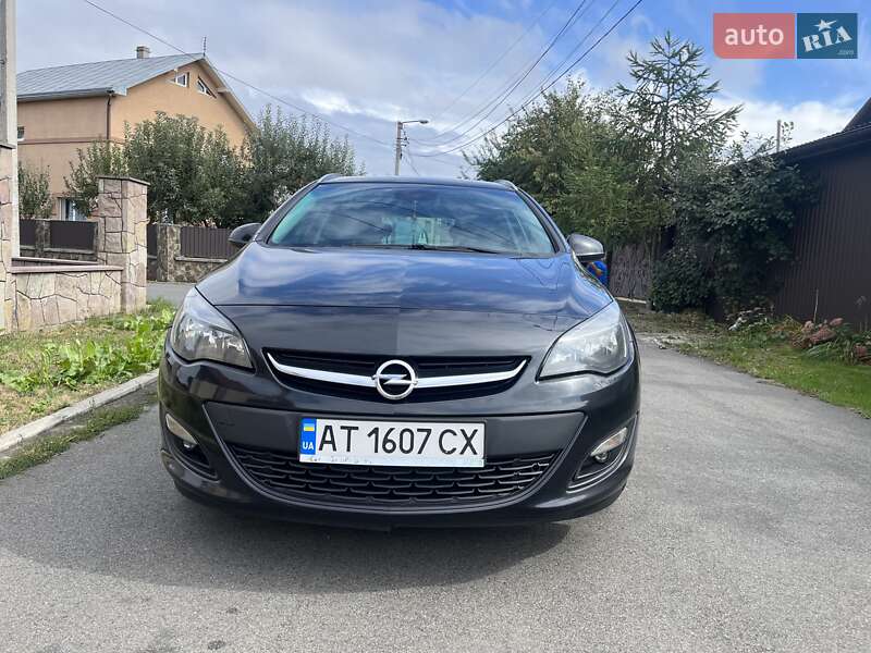 Универсал Opel Astra 2015 в Ивано-Франковске