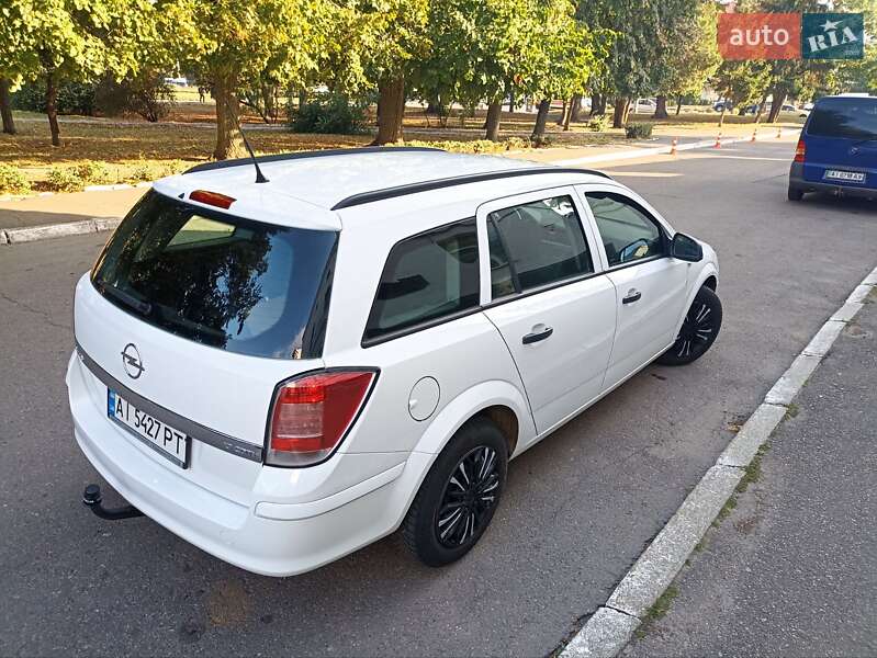 Универсал Opel Astra 2010 в Белой Церкви