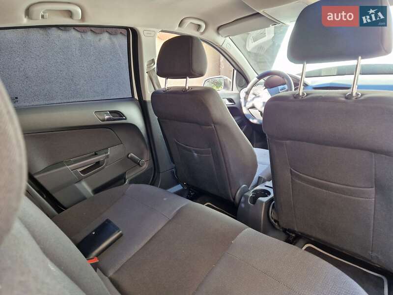 Хэтчбек Opel Astra 2009 в Черновцах
