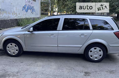 Универсал Opel Astra 2005 в 