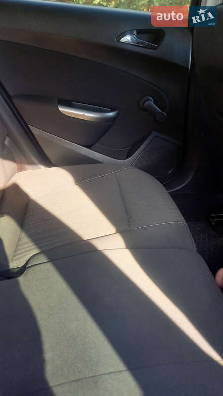 Універсал Opel Astra 2012 в Львові фото 10 Універсал Opel Astra 2012 в Львові