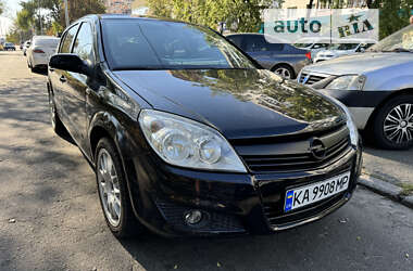 Хэтчбек Opel Astra 2008 в Киеве