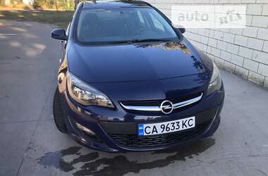 Універсал Opel Astra 2015 в Черкасах