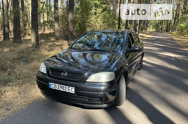 Седан Opel Astra 2006 в Чернігові