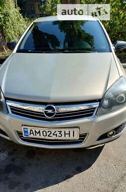 Хэтчбек Opel Astra 2007 в Киеве