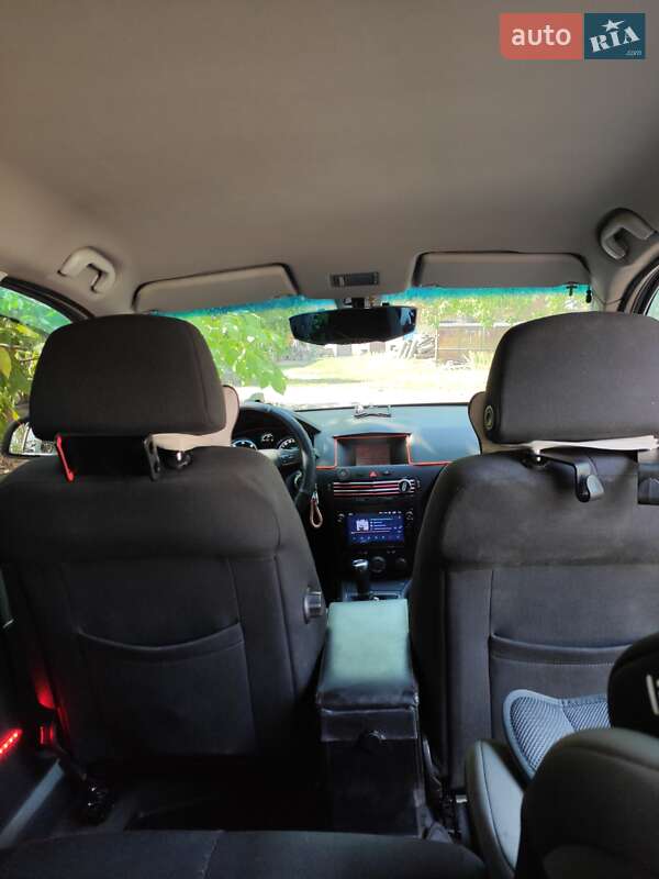 Универсал Opel Astra 2011 в Вапнярке
