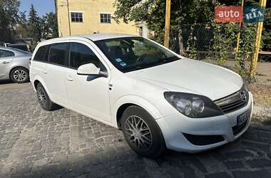 Універсал Opel Astra 2010 в Києві