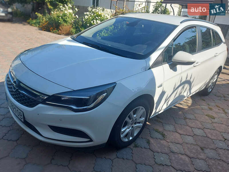 Универсал Opel Astra 2016 в Белой Церкви