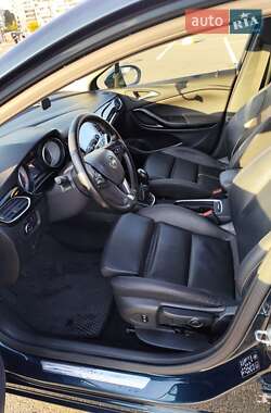 Универсал Opel Astra 2017 в Киеве