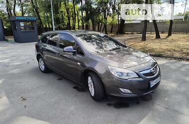 Универсал Opel Astra 2012 в Кривом Роге