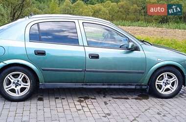 Хэтчбек Opel Astra 1999 в 