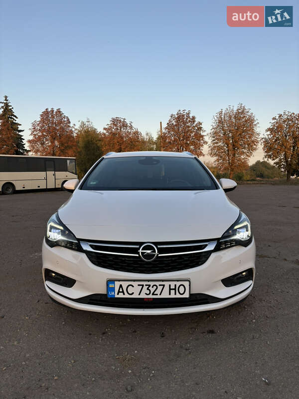 Універсал Opel Astra 2019 в Дніпрі