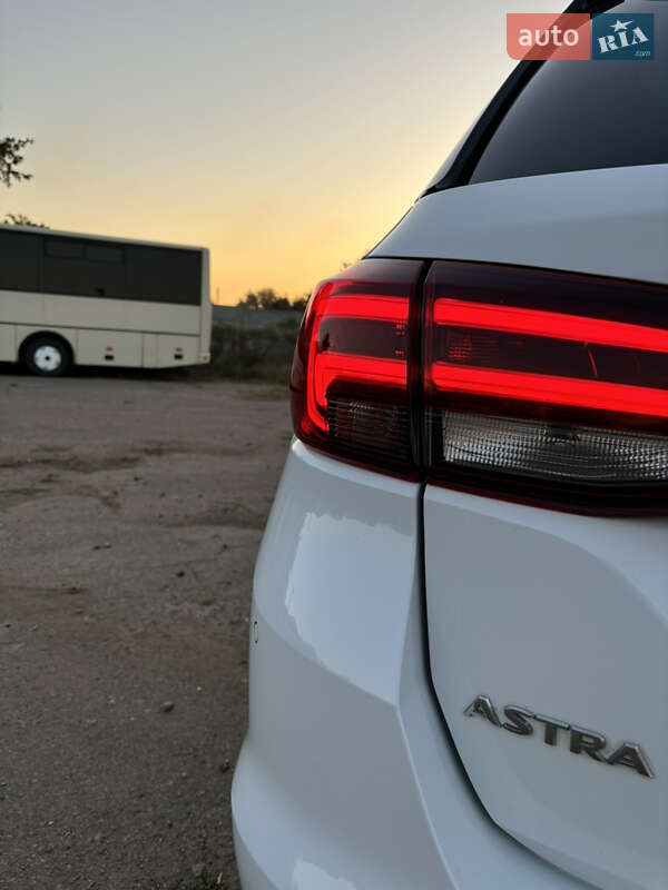 Універсал Opel Astra 2019 в Дніпрі